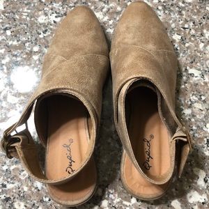 Qupid Tan Slides with Ankle Strap. Size 5.5